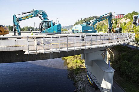 V Praze zaala rekonstrukce barrandovského mostu. (16. kvtna 2022)