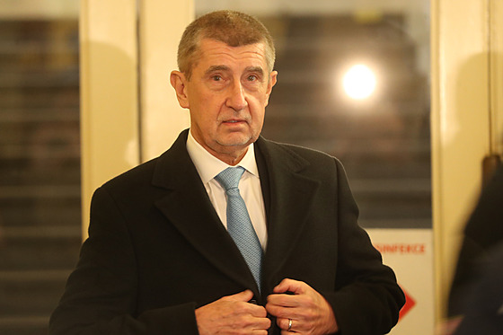 U soudu s bývalým premiérem a kandidátem na prezidenta Andrejem Babi�em a jeho...