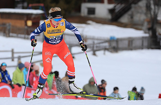 Kateina Janatová bhem sprintu ve výcarském Val Müstairu.