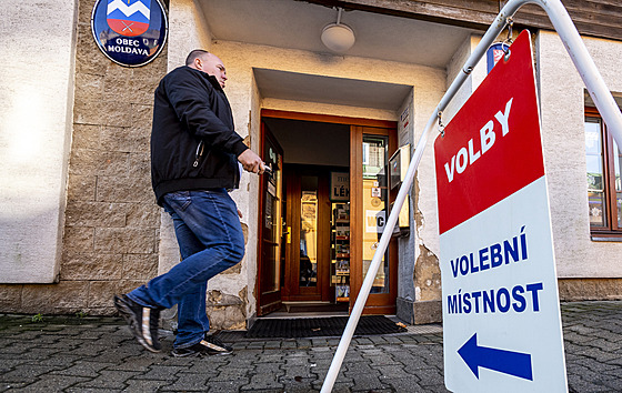Volební místnost v obci Moldava (7. ledna 2023)