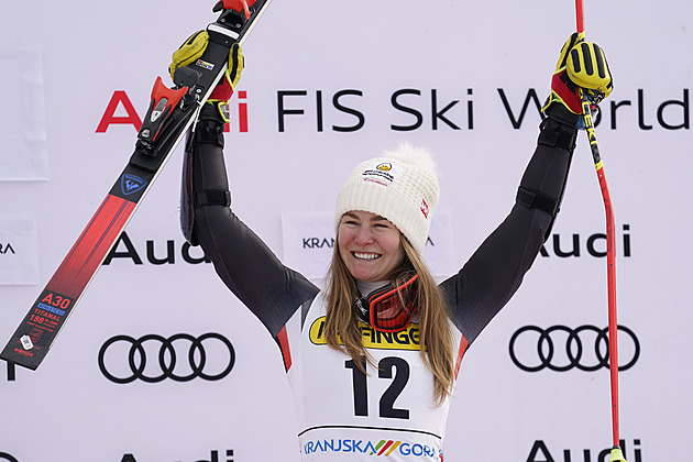 Greinerová poprvé v kariéře ovládla závod SP, Shiffrinová skončila šestá