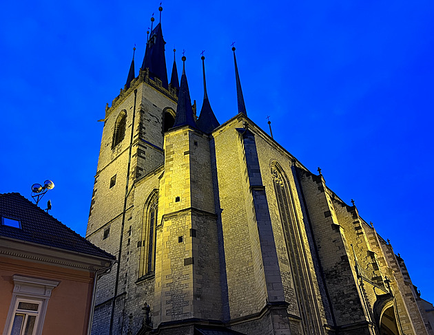 Graffiti jsou dávná záležitost. Kostel v Lounech je jich plný, říká historik