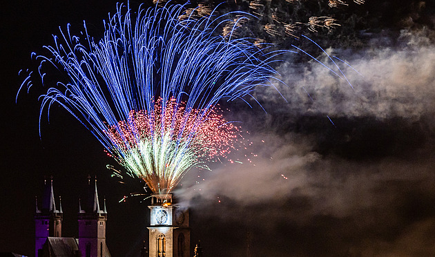 Novoroční ohňostroj v Hradci Králové (1. ledna 2023)