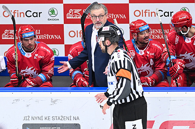 Extraliga bude kvalitnější. Třinecký trenér velebí nákupy českých klubů