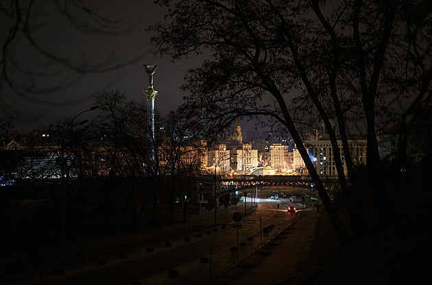 Kyjev zažil v novoroční noc další nálety, v Rusku hořelo v jaderné elektrárně