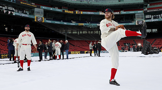 Dresy Red Sox nebo socha Pastrňáka. Splněný sen, září v Bostonu po Winter Classic