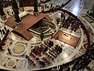 Tlo emeritního papee Benedikta XVI. uloeno v bazilice svatého Petra ve...