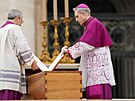 Poheb emeritního papee Benedikta XVI. se koná na Svatopetrském námstí ve...