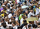 Brazilci se shlukují ve front, aby se osobn rozlouili se zesnulým Pelém....