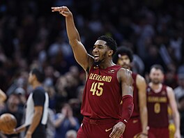 Donovan Mitchell z Clevelandu b�hem zápasu proti Chicagu.