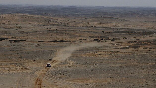 Momentka z osm etapy Rallye Dakar.