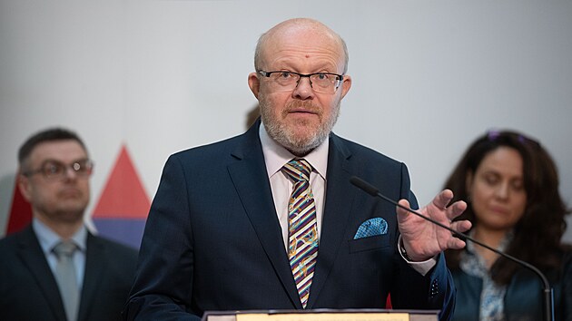 Ministr zdravotnictv� Vlastimil V�lek (TOP 09) na tiskov� konferenci ke zhodnocen� �esk�ho p�edsednictv� v Rad� EU. (6. ledna 2023)