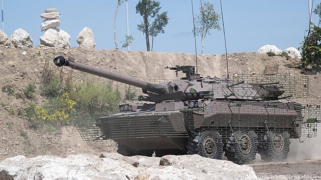 Francouzsk obrnn vozidla AMX-10 RC. (13. ervna 2022)