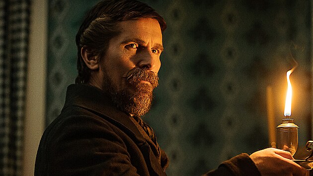 Christian Bale ve filmu Bled modr oi