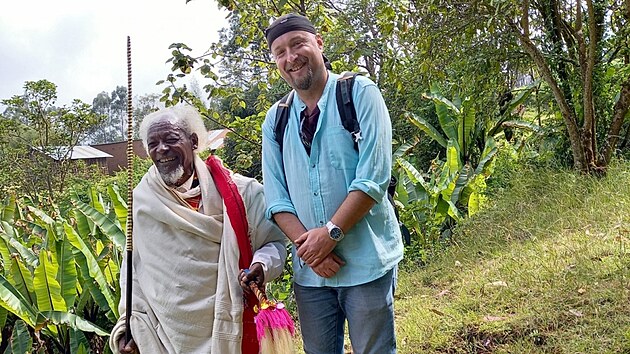 Jan Zhok s nelnkem msta Ezo na jihu Etiopie