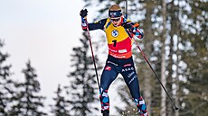 Nor Johannes Bö b�hem stíhacího závodu na slovinské Pokljuce.