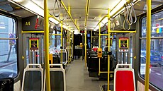 Cestující v pražských tramvajích provází ode dneška nový hlas