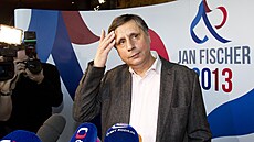 Jan Fischer ve svém volebním tábu v praské v restauraci Avion 58. (12. ledna...