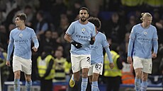 Rijád Mahriz (uprosted) krátce po vstelení gólu v zápase proti Chelsea.