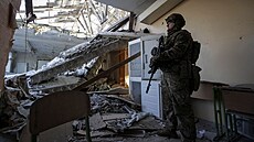 Ukrajinský voják ve zniené kole v Doncké oblasti (7. ledna 2023)