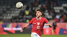 Fotbalista Mojmír Chytil pi debutu ve fotbalové reprezentaci proti Faerským...