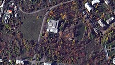 Satelitní snímky budovy zniené po novoroním útoku ukrajinských stel HIMARS v...