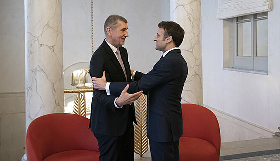 Setkání Andreje Babie s francouzský, prezidentem Emmanuelem Macronem v Paíi....