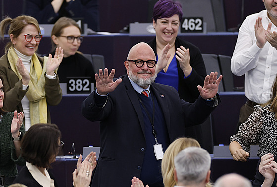 Novým místopedsedou europarlamentu byl zvolen Lucemburan Marc Angel. Nahradí...