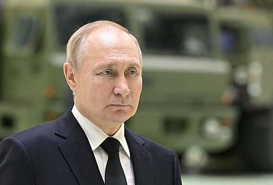 Putin navtívil Obuchovskou zbrojovku, která je jedním z pedních podnik...