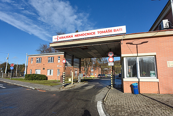 Hlavní brána Baovy nemocnice ve Zlín (leden 2023)