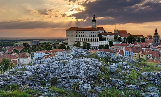 Netradiní prvodce o Pálav pináí perliky z historie.