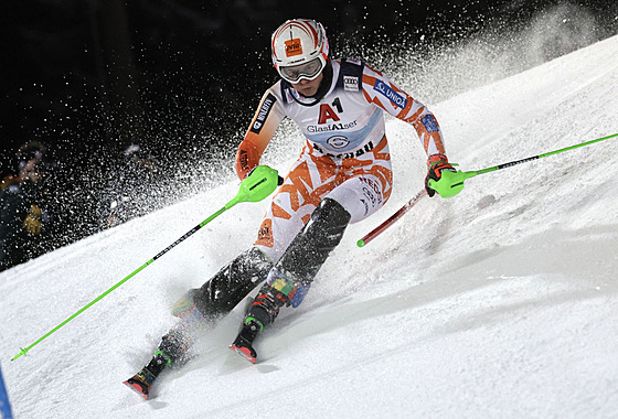 Petra Vlhová bhem slalomu ve Flachau