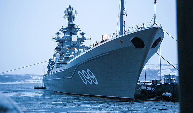 Ruské lodě se daly do pohybu. Ukrajina hádá, odkud přijde nový útok