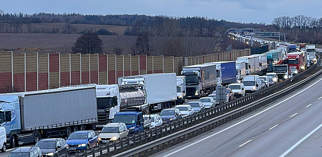 Tunel na D1 u Klimkovic je uzavřený, na objízdné trase se tvoří kolony