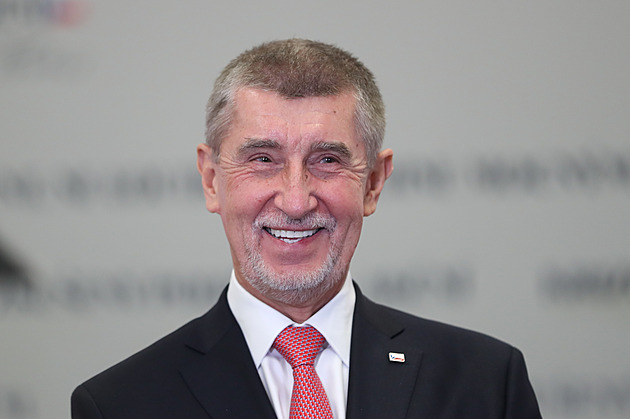 Nechci Fialova favorita, nebudu ničí figurka, říká Andrej Babiš o boji o Hrad