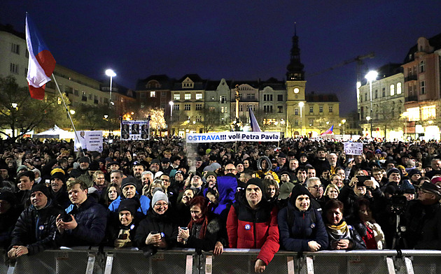 V Ostravě čekalo na Pavla téměř plné Masarykovo náměstí, odpůrců bylo jen pár