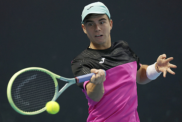 Svrčina bude hrát v Ču-chaji o čtvrtfinále s pátým nasazeným Etcheverrym