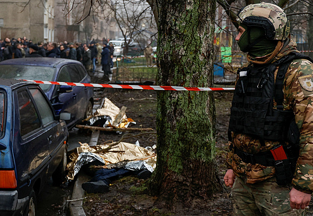U Kyjeva se zřítil vrtulník. Zemřelo 14 lidí včetně ukrajinského ministra