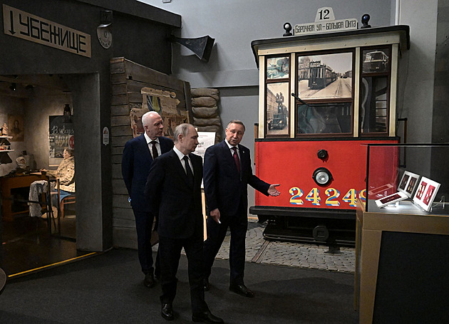 Viděli na Ukrajině záchody pro třetí pohlaví. Už ví, za co bojují, řekl starosta