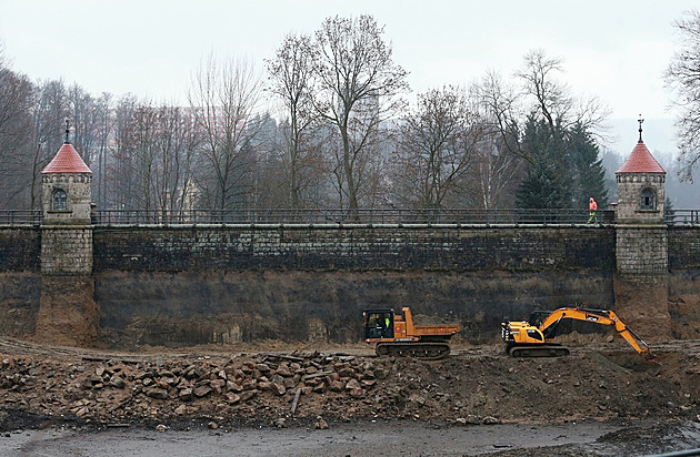 Liberecká přehrada nyní prochází velkou opravou, která potrvá ještě nejméně dva...