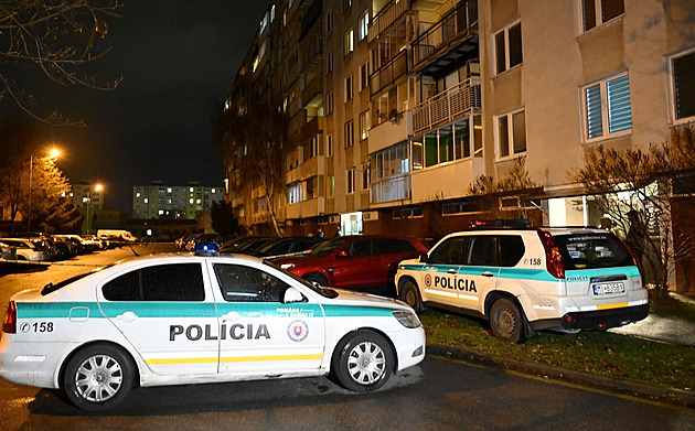Tragédie na Slovensku. Policie našla v bytě zastřelené manžele a jejich děti