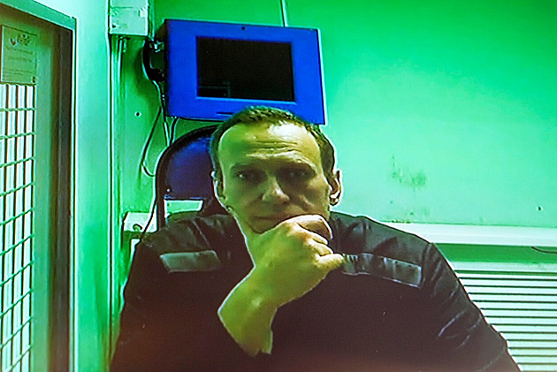 Putin jen sbírá země, míříme k porážce, vzkázal Navalnyj z vězení