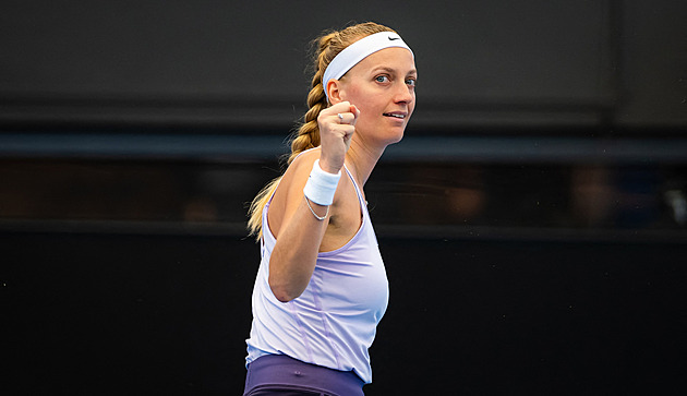 Kvitová postoupila v Adelaide do čtvrtfinále. Lehečka nestačil na Norrieho