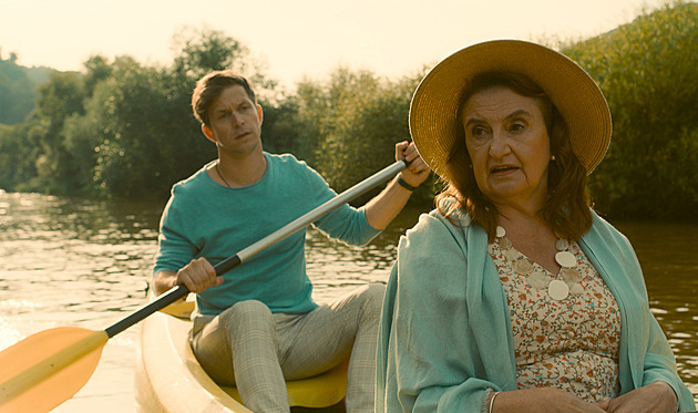 Nejfrancouzštější česká komedie? Plesl a Babčáková se vrací v Přání k narozeninám