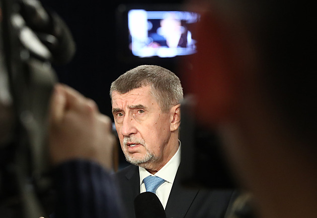 Rodina má strach o život, prohlásil Babiš. Jeho žena dostala náboj v obálce