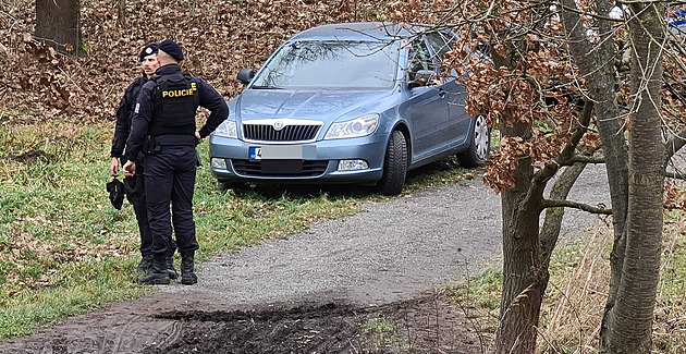 Policie na stopě vraha bezdomovce s uříznutou hlavou. Hledá tři podezřelé