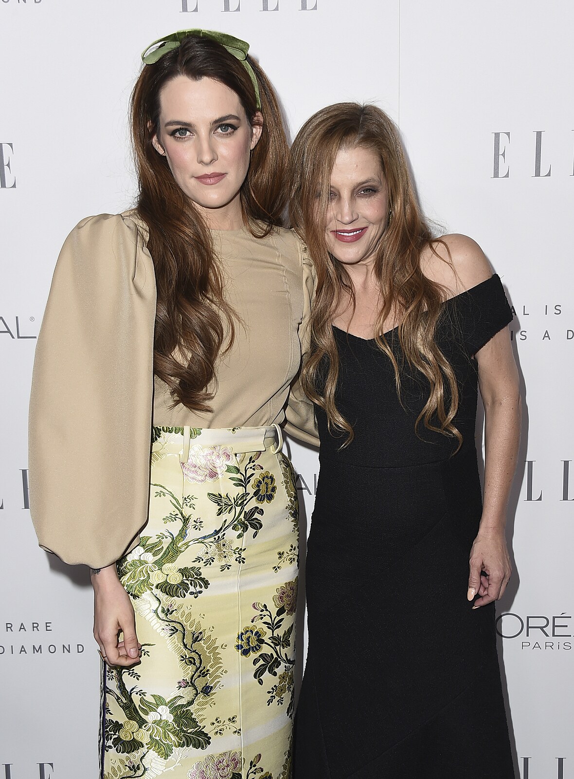 Por que Riley Keough cortou relações com a avó, Priscilla Presley?