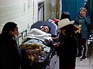 Demonstranti v Peru jsou oetováni v nemocnici poté, co byli zranni bhem...