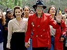 Lisa Marie Presleyová a Michael Jackson (Santa Ynez, 18. dubna 1995)