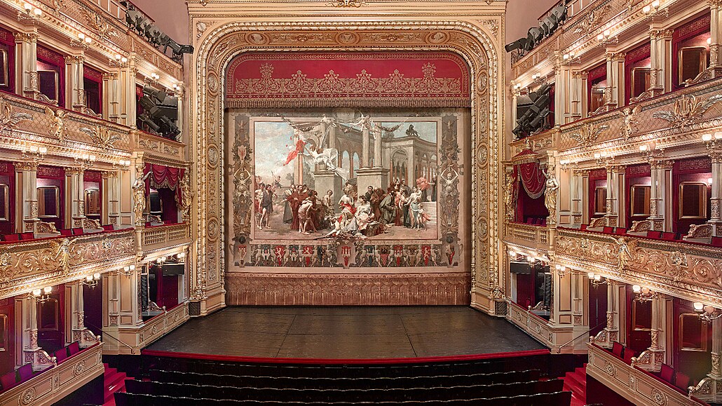 Národní divadlo pohled na jevit  Hynaisova opona